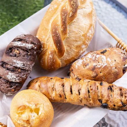 【逗子】住宅街で愛され続けるベーカリー「Oven’s」都井夫妻が焼くパンの魅力